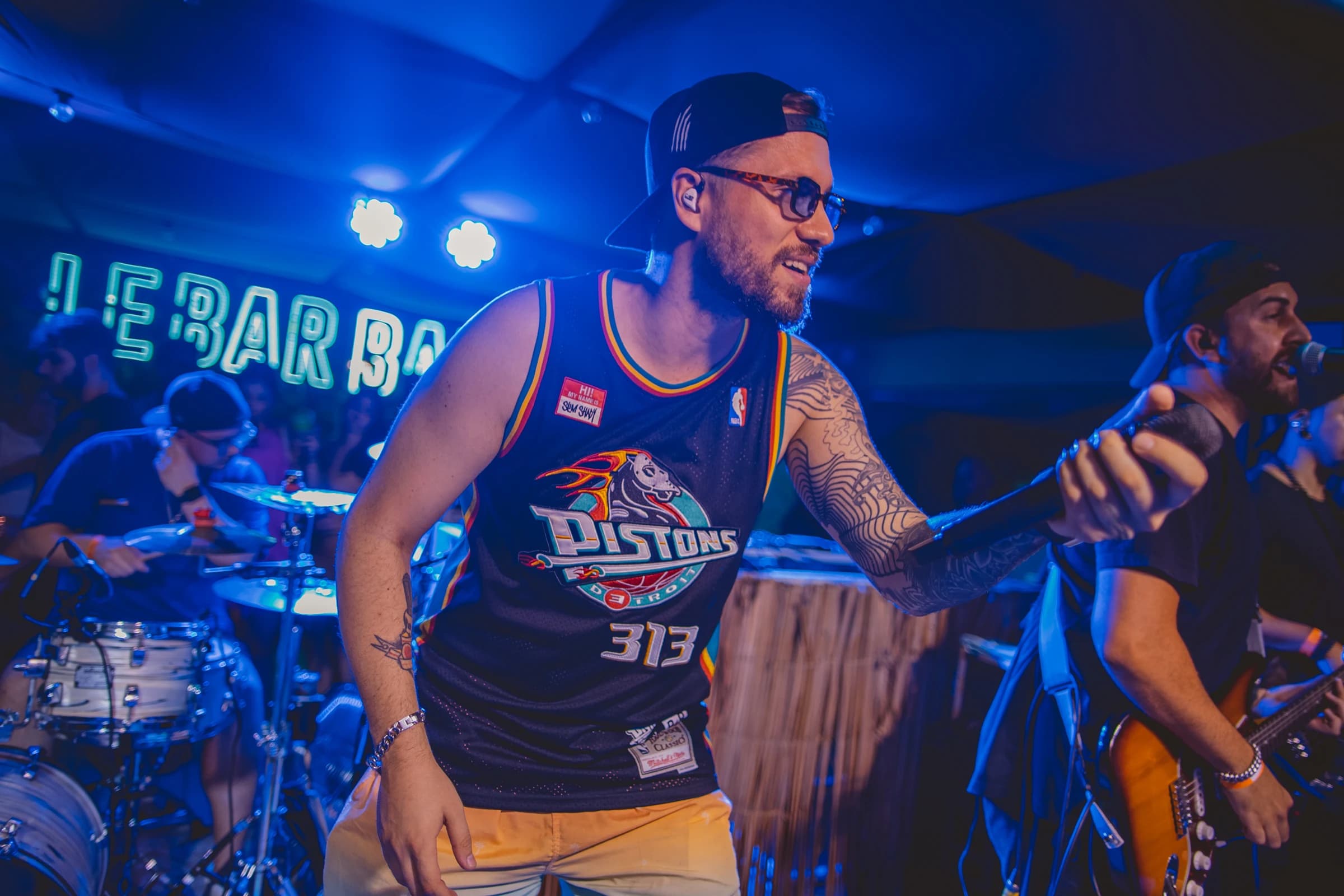 Banda DAVINCE tocando em uma festa privada